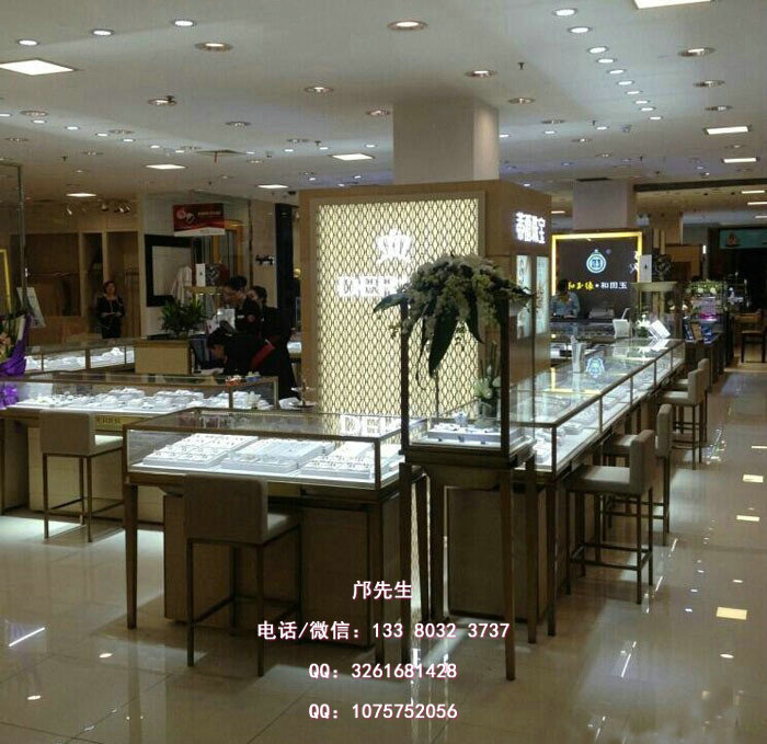 卡地亚珠宝展柜