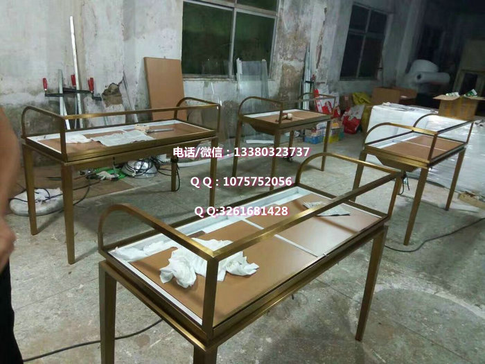 异形不锈钢珠宝展柜