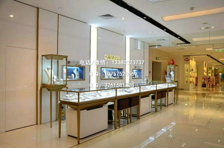 卡地亚珠宝展示柜