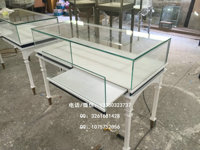 不锈钢珠宝展柜图片