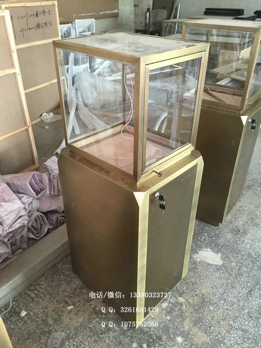 不锈钢精品柜