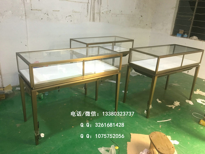 卡地亚珠宝展柜