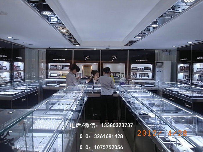 7度银饰店装修效果