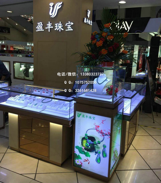 时尚珠宝展柜