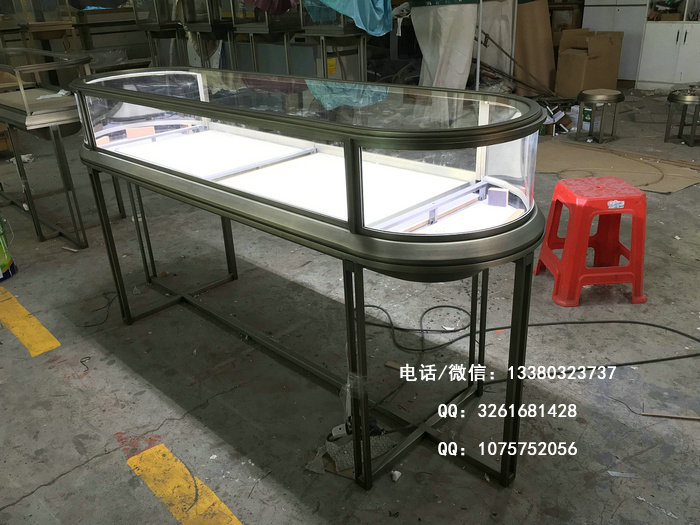 奢华高端不锈钢珠宝展柜