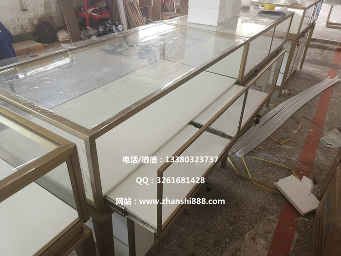 珠宝展柜图片 珠宝展柜图片
