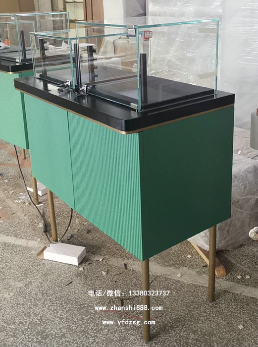曼古银柜台