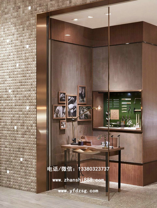 曼古银店展台