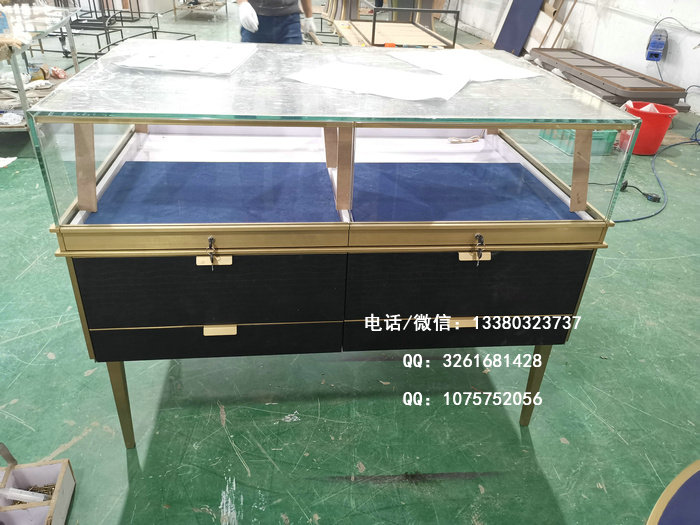 珠宝展示柜的油漆光泽度会怎样选